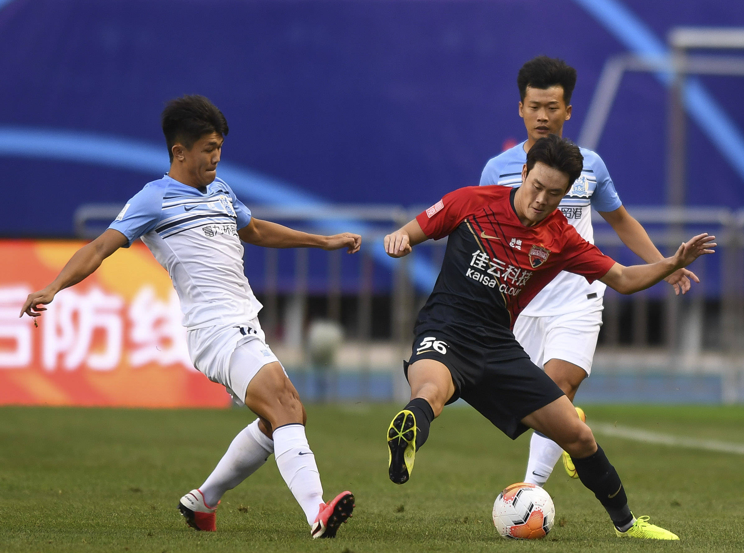 关于深圳佳兆业客场战平青岛黄海，保持不败的信息